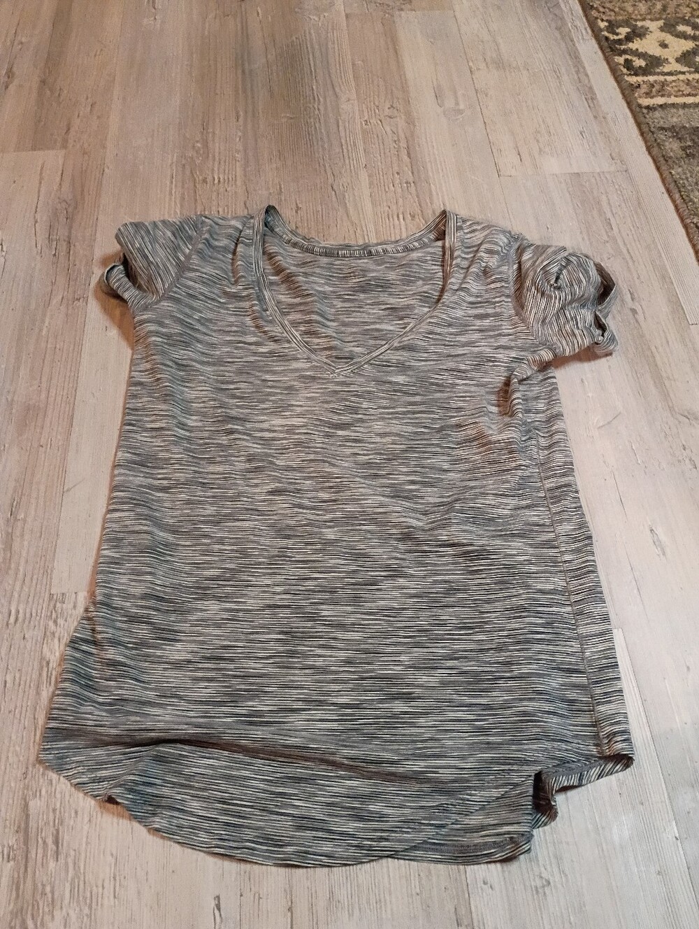 Lululemon - Picture 2 of 5